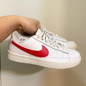 Nike blazer low